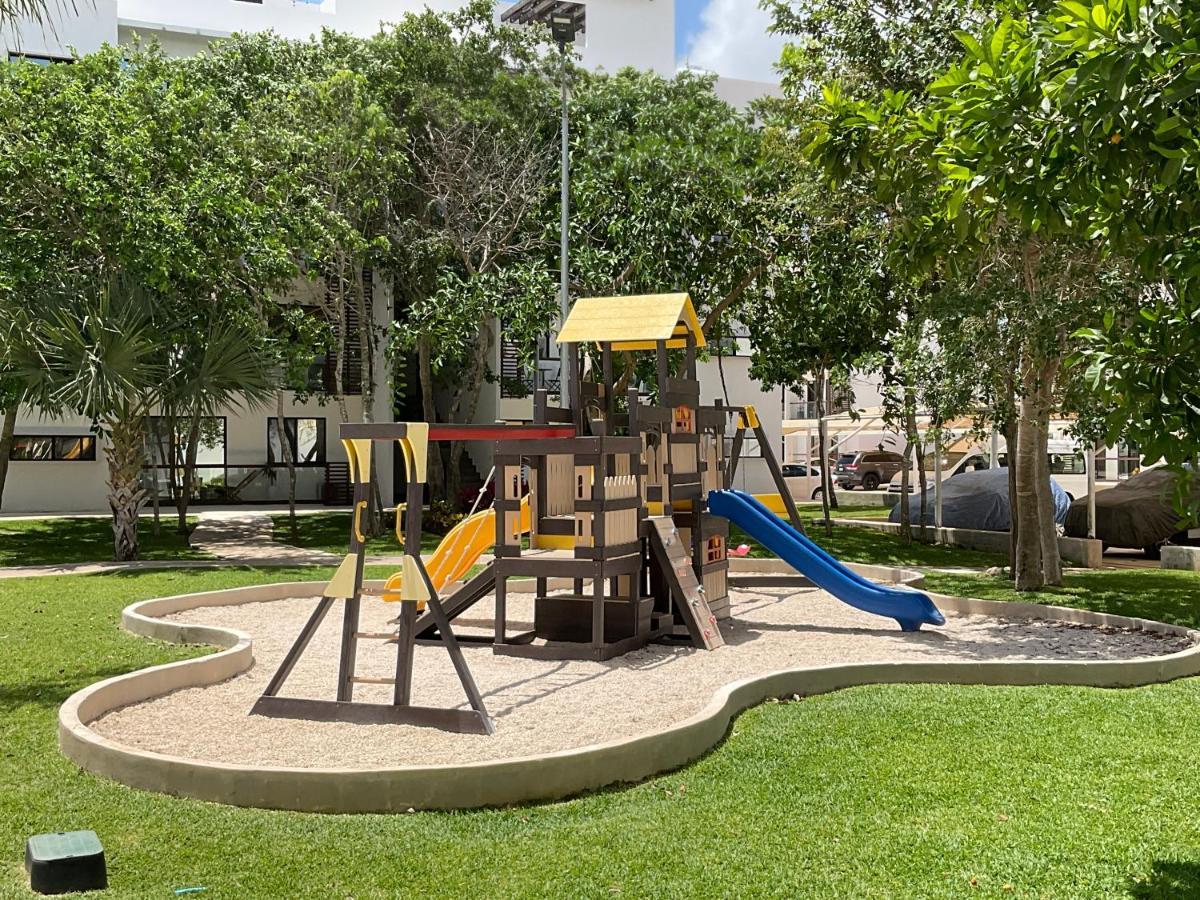 Yellowsub Apartments Cancun Bagian luar foto