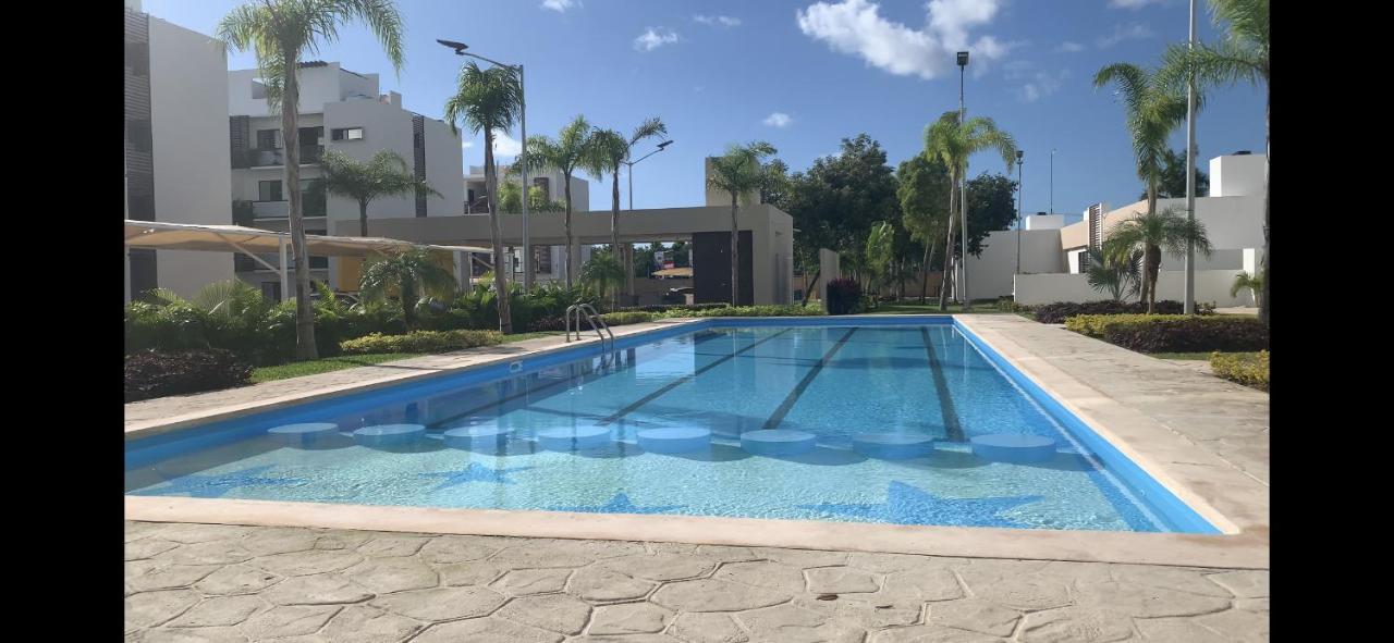 Yellowsub Apartments Cancun Bagian luar foto