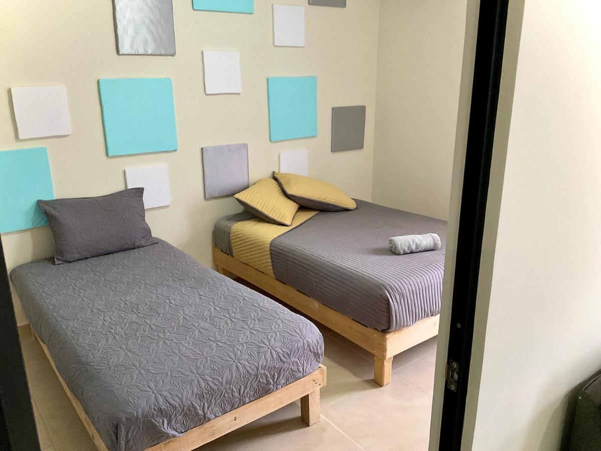 Yellowsub Apartments Cancun Bagian luar foto